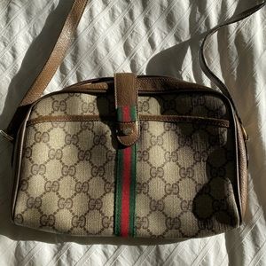 Vintage Gucci crossbody mini bag